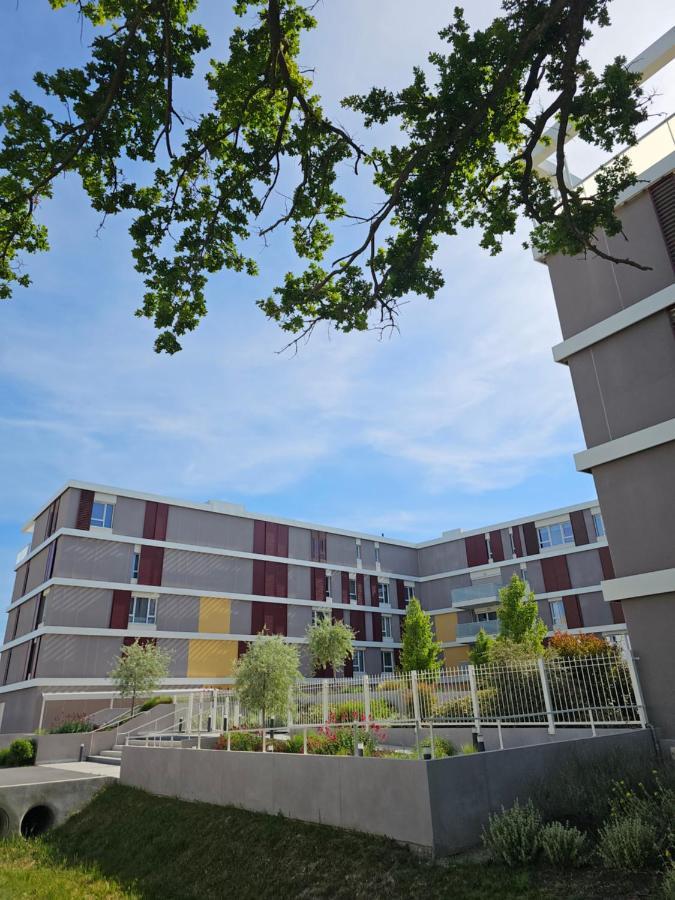 Lakeside Provence - Appartement 4 Etoiles Face Au Lac De Monteux Exterior photo